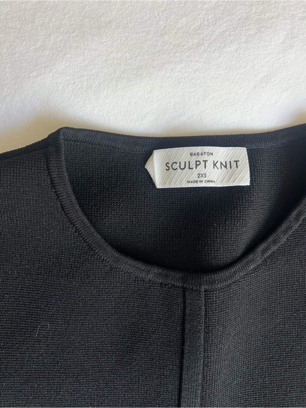 Babaton Black Sculpt Crewneck Crop Top